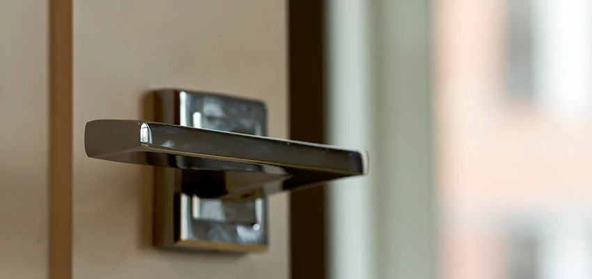 Door Lever Knob Repair in Aventura, Florida