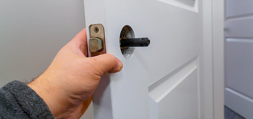 Nighttime Locksmith For Lock Repair in Aventura, FL