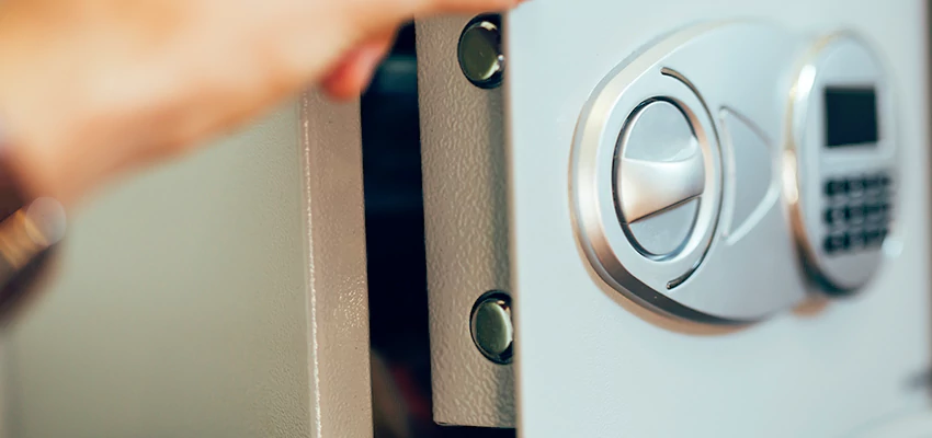 Fingerprint Safe Openers in Aventura, FL