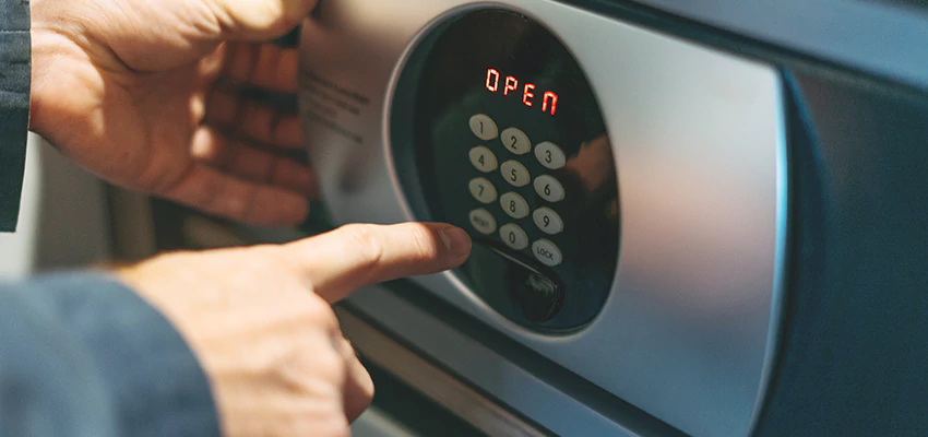 Cash Safe Openers in Aventura, Florida