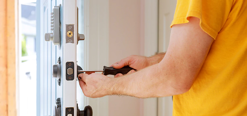 Eviction Locksmith For Key Fob Replacement Services in Aventura, FL